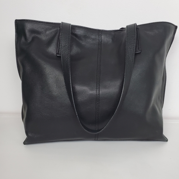 Mark and Graham Large Tote Black Leather - Picture 9 of 12